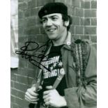 Robert Lindsay Actor Signed Citizen Smith 8x10 Photo. Good condition. All autographs are genuine