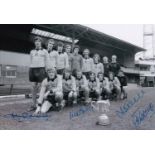 Football Autographed Wolves 12 X 8 Photo: B/W, Depicting The 1974 League Cup Final Winners - Wolves,