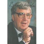 Frank Carson signed 6x4 colour photo. Good condition. All autographs are genuine hand signed and