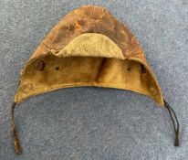 Pilot's Leather Flight Cap Skull Cap WWII, one Tie (Left-Hand-Side has been replaced, some ageing,