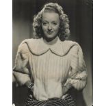 Bette Davis (1908 1989) American Actress Signed Vintage 10x14 Black And White Photo. Good condition.