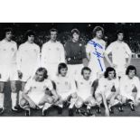 Football Autographed Gordon Mcqueen 12 X 8 Photo: B/W, Depicting A Superb Image Showing Leeds United