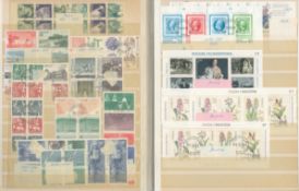 Sweden used & Mint Stamps in 2 x Stockbooks with 10 & 12 Hardback pages with 10 & 7 rows each side
