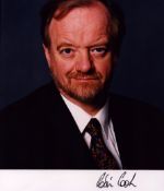 Robin Cook signed 8x6 inch colour photo. Good condition. All autographs are genuine hand signed