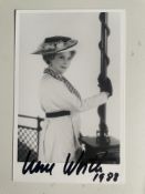 Irene Worth Late Great American Actress 6x4 inch signed photo. Good condition. All autographs are