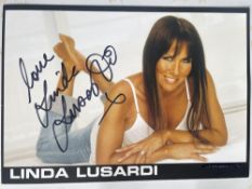 Linda Lusardi Actress and Glamour Model 8x6 inch signed photo. Good condition. All autographs are