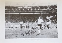 Geoff Hurst Signed 20 x 14 inch black and white print. Signed in black ink. Image shows Hurst