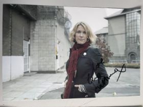 Cerys Matthews Chart Topping Singer 12x8 inch signed photo. Good condition. All autographs come with