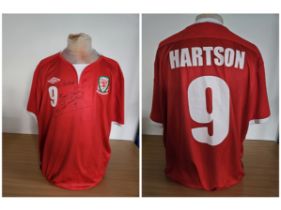 John Hartson signed T Shirt number 9 Replicate. Dedicated To George. Size XXL. Is a Welsh former