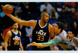 NBA Basketball Boris Diaw signed 6x4 colour photo. Between 2003 and 2017 he played for Charlotte,