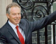 Tony Blair signed 10x8 colour photo of former prime minister. Good condition. All autographs come