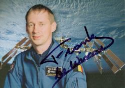 Frank De Winne signed 6x4 inch ESA official colour promo photo. Good condition. All autographs