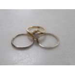 A hallmarked 18ct gold solitaire ring, diamond weight estimated as 0.25ct, weight 3.7g, together