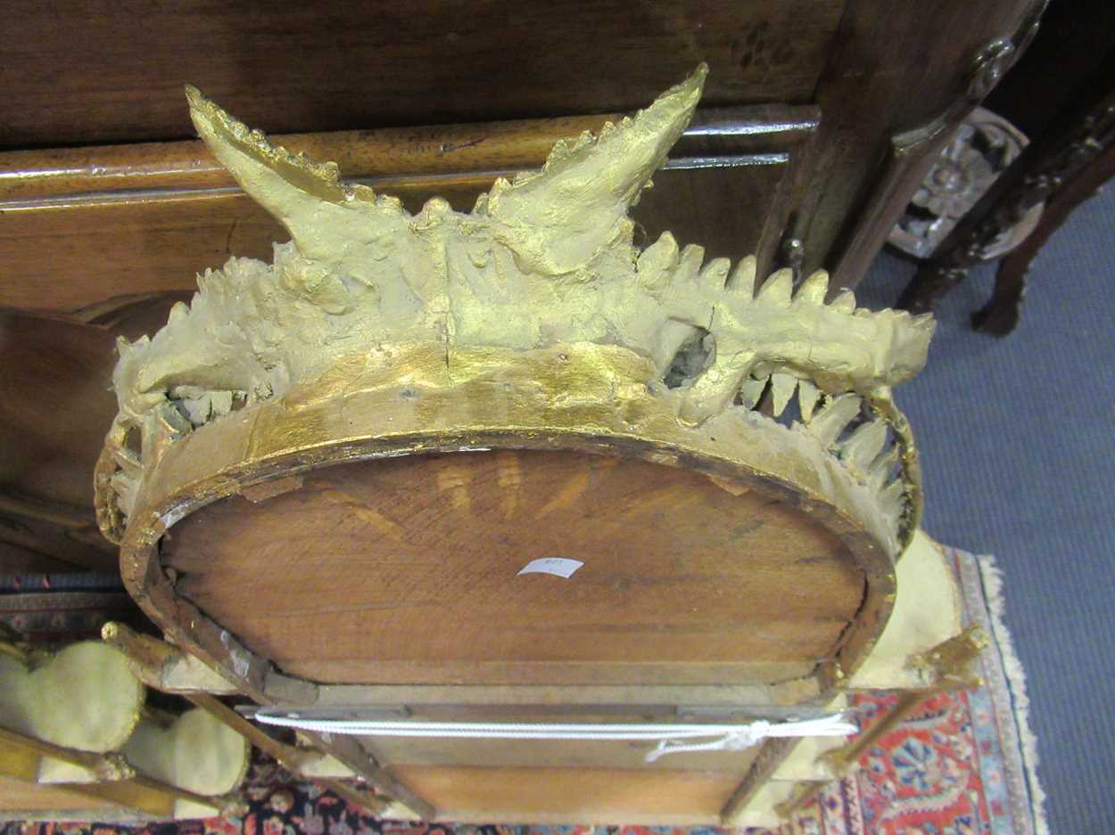 A near pair of Victorian gilt wall-mounted mirror backed etageres, with fern leaf crests and three - Image 17 of 21