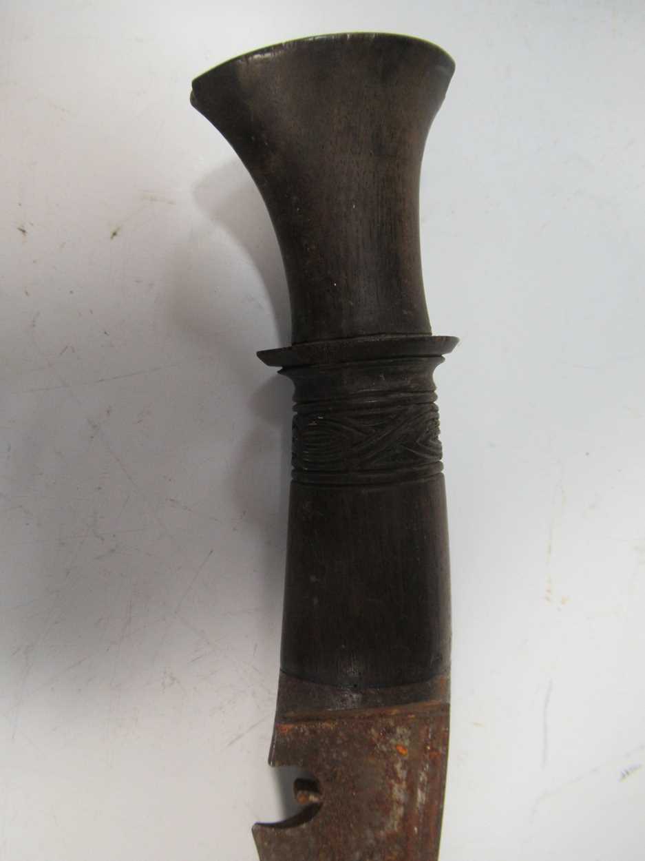 A small skean d'hu, a khukri knife, a hunting knife 'Sheriff, Brazil', and three other folding - Image 5 of 6