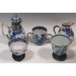 Various export wares and Ca Mau cargo porcelain to include two milk jugs, one lidded, and three