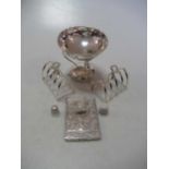Pair of silver toast racks, a silver pedestal dish and two silver thimbles, 9.3ozt, together with an