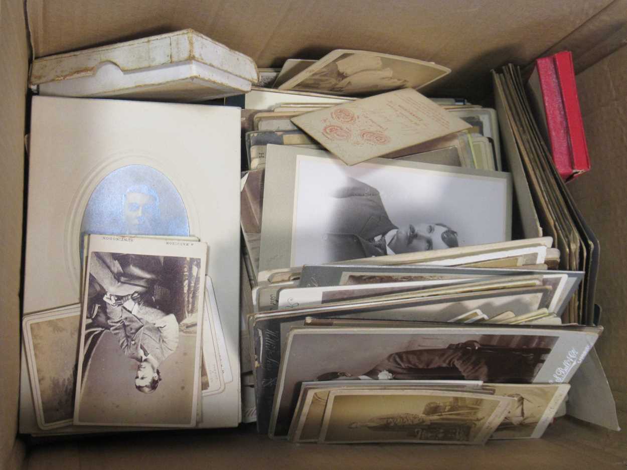 A collection of a quantity of 19th century carte-de-visite, and cabinet cards and small framed - Image 3 of 6