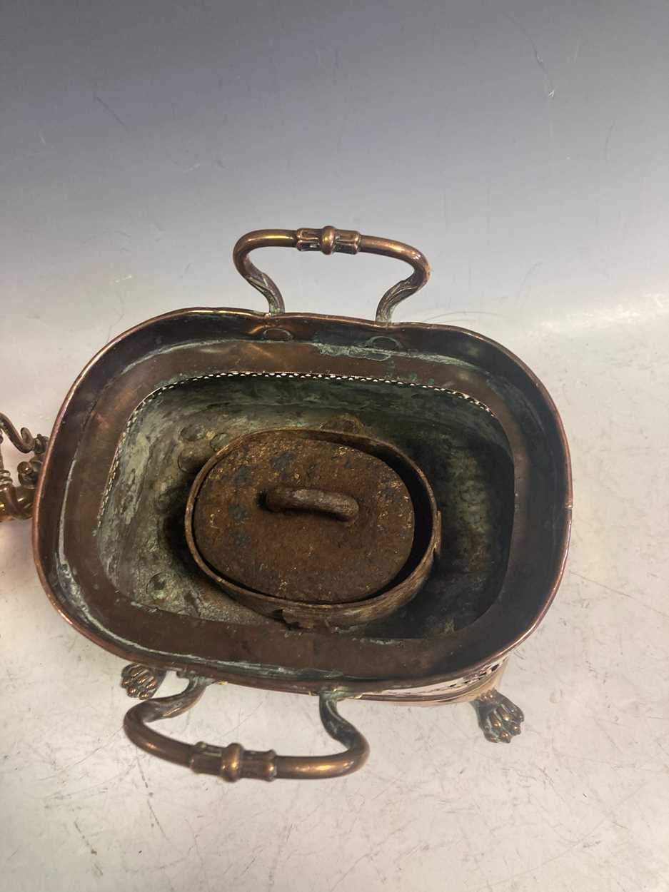 An early 20th century copper kettle on stand, 38 x 30 x 18cm - Image 4 of 5