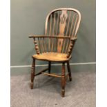 A Victorian elm seated Windsor armchair, 100 x 56 x 40cmProvenance:Property of a collector,