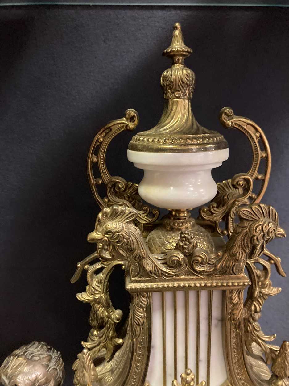A French style reproduction gilt metal and marble lyre shape mantel clock, 60cm high - Image 3 of 6