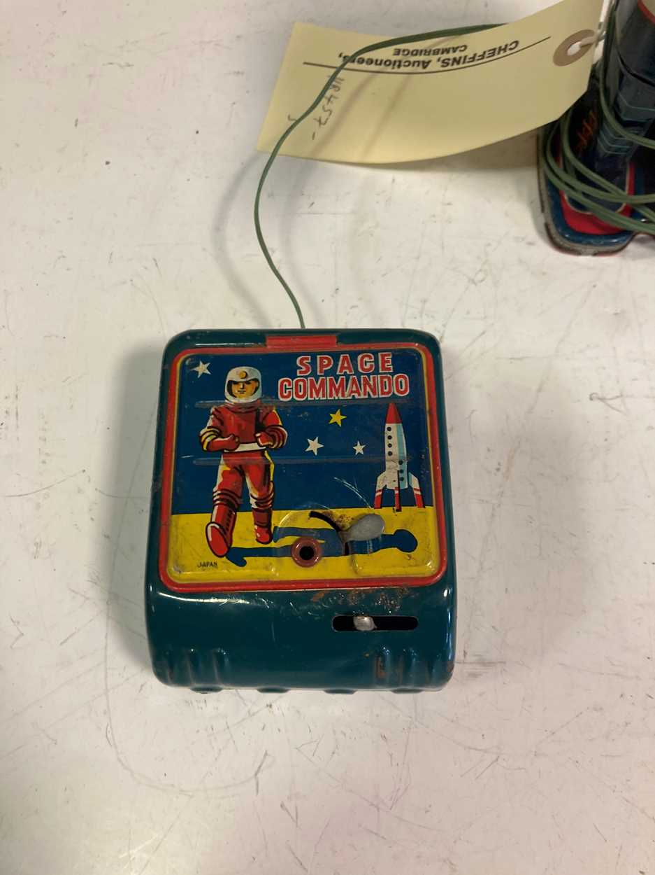 Masudaya Space Commando Astronaut - Japanese toy tin astronaut with battery control box, 19.5cm - Image 3 of 10