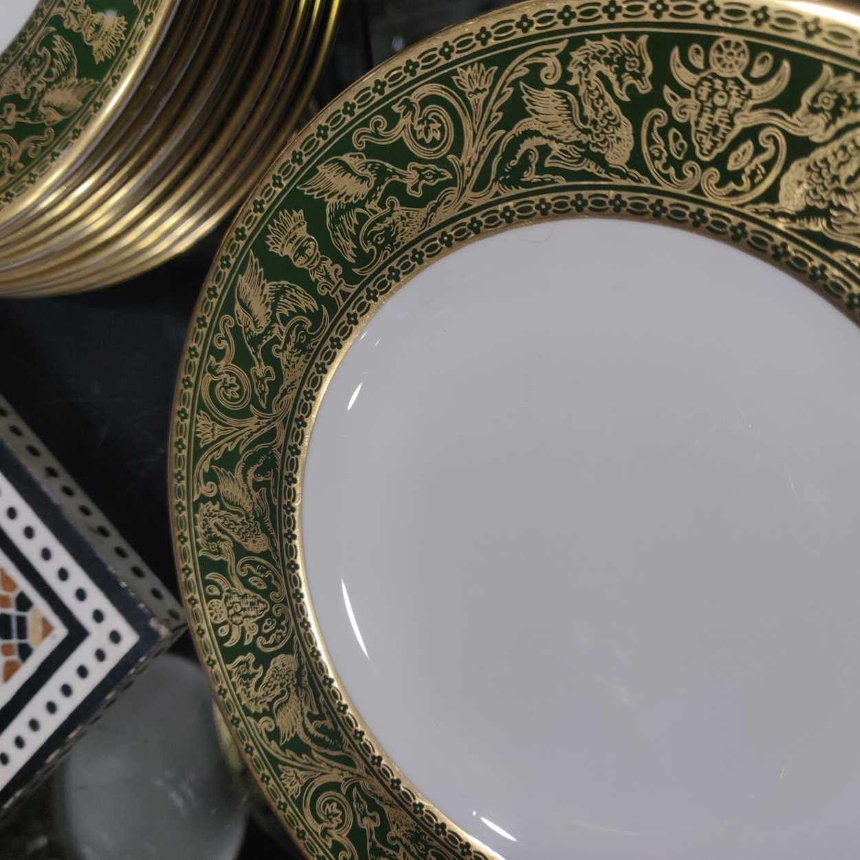 Wedgewood Florentine Bone China Dinner Service W4170, including twelve large plates and side plates, - Image 19 of 19