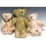 Three modern Steiff bears, to include a Steiff Queen Victoria Diamond Jubilee bear 25cm high, a