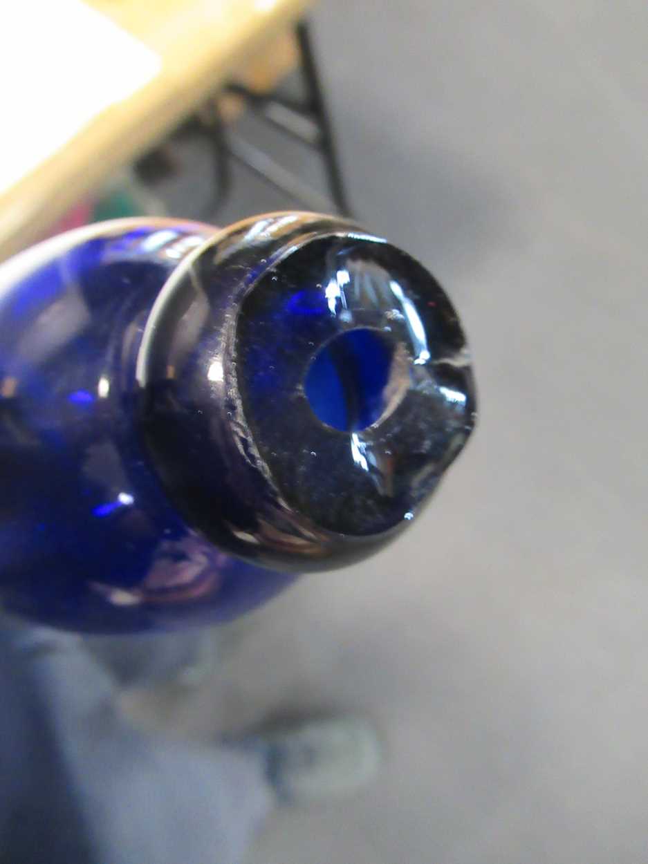 A Bristol blue glass rolling pin decorated with maritime verse and decoration, together with a - Bild 8 aus 10