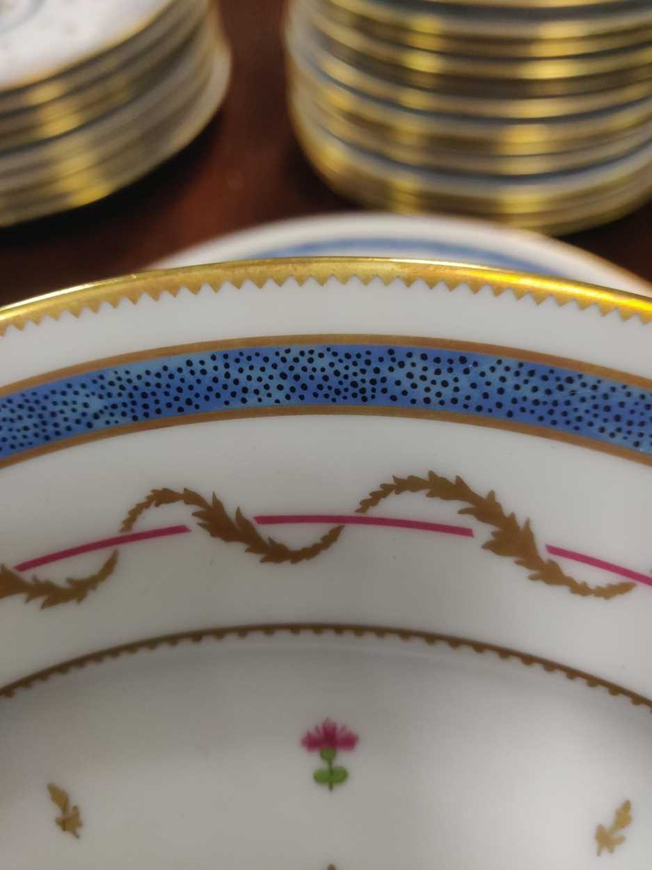 A Haviland dinner service, sold by Harrods, including teacups, saucers and platesProvenance: - Bild 6 aus 11