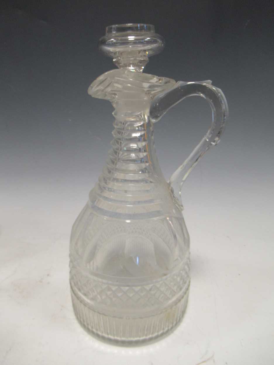 A collection of 18th and 19th century cut glass decanters (qty) - Bild 4 aus 5