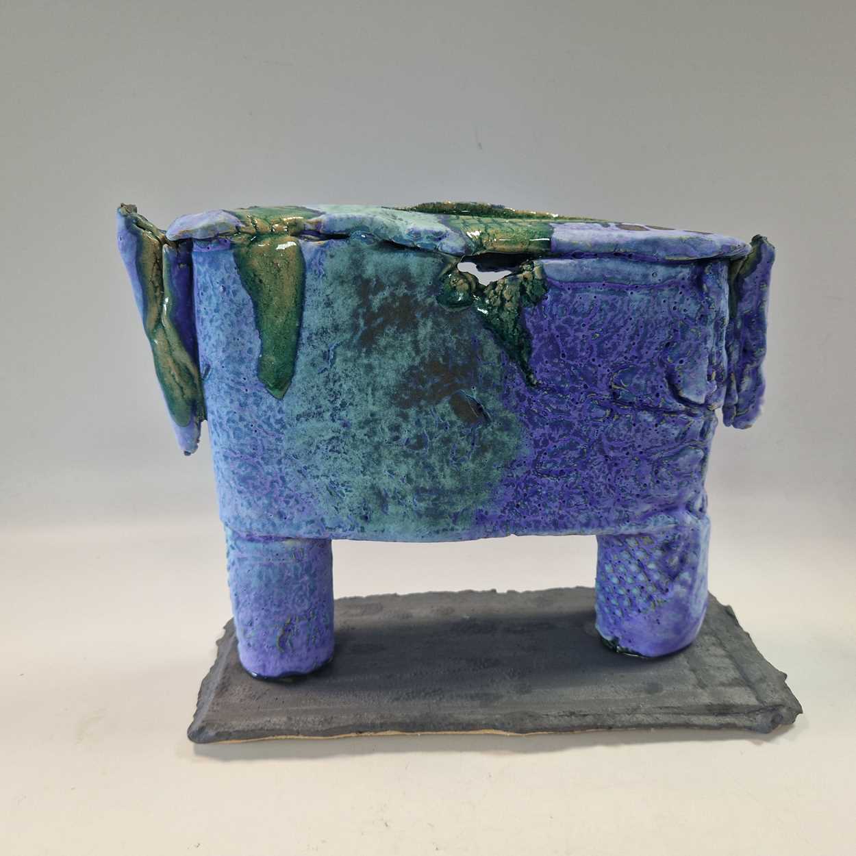 § Simon Shaw (1961-), a group of three stoneware items, - Image 9 of 11