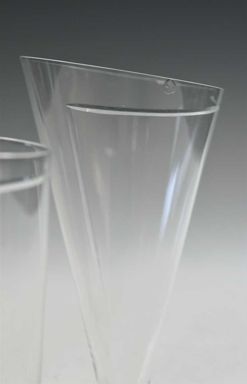 A set of 16 Carlo Moretti Cartoccio drinking glasses, - Image 3 of 7