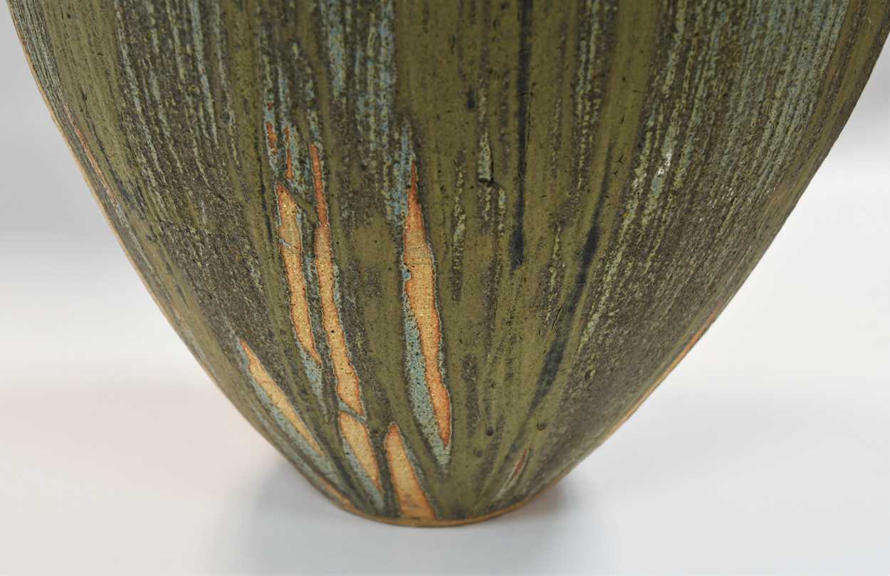 A large Studio Pottery vase, - Image 2 of 6