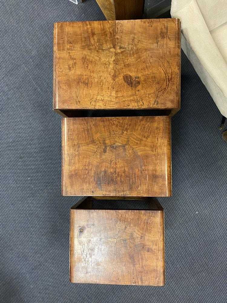 An Art Deco nest of three walnut side tables, - Image 10 of 10