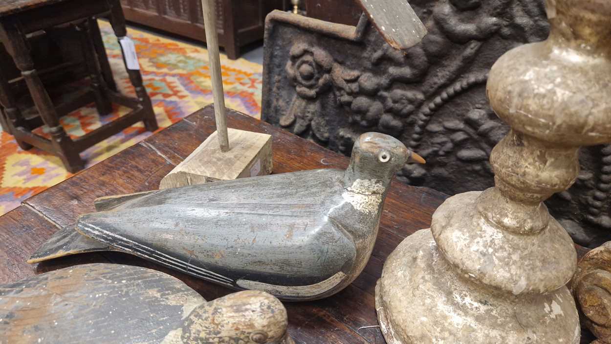 Four painted wood decoy wood pigeons, late 19th/early 20th century, - Image 13 of 14