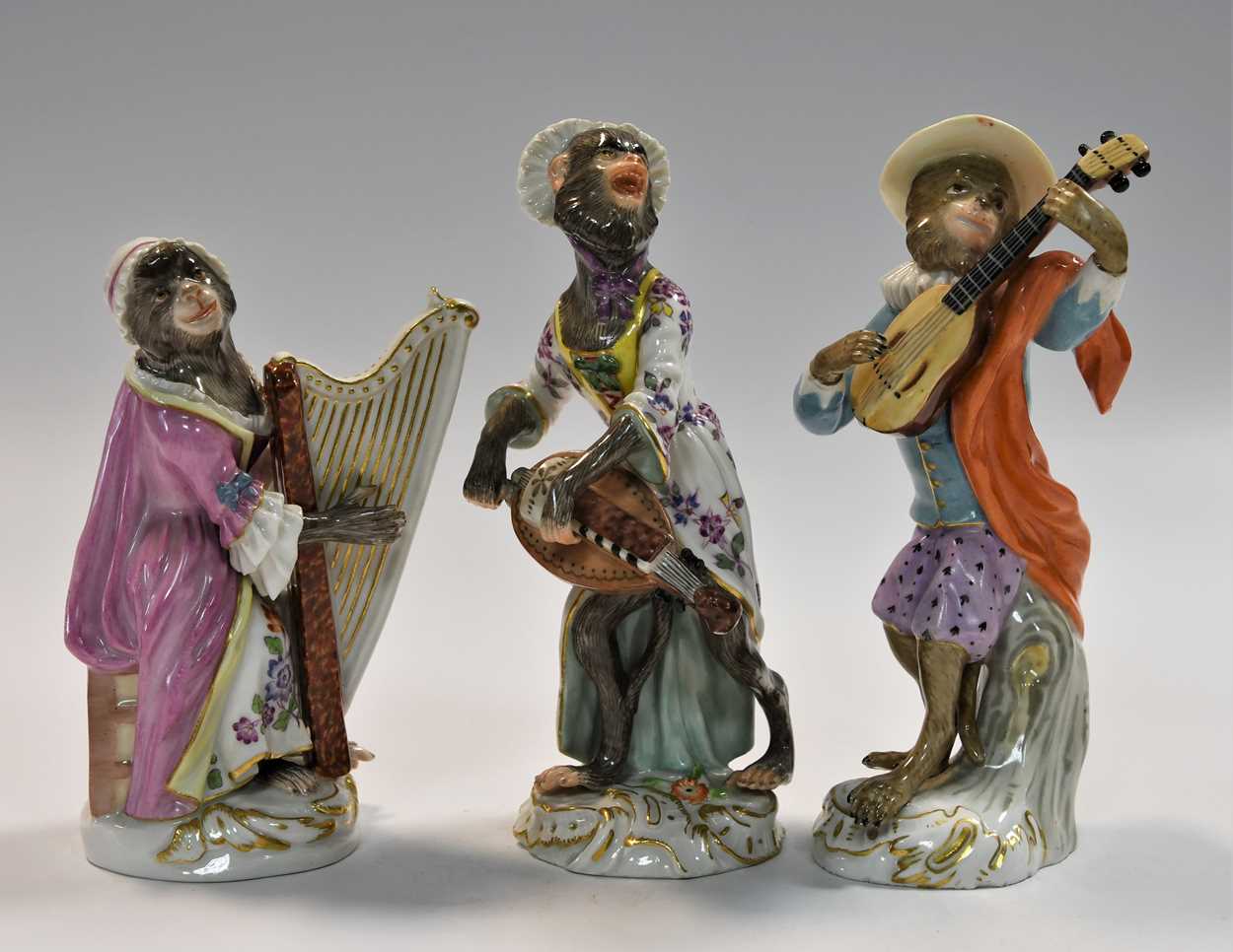 A Meissen fifteen piece monkey band, - Image 19 of 23