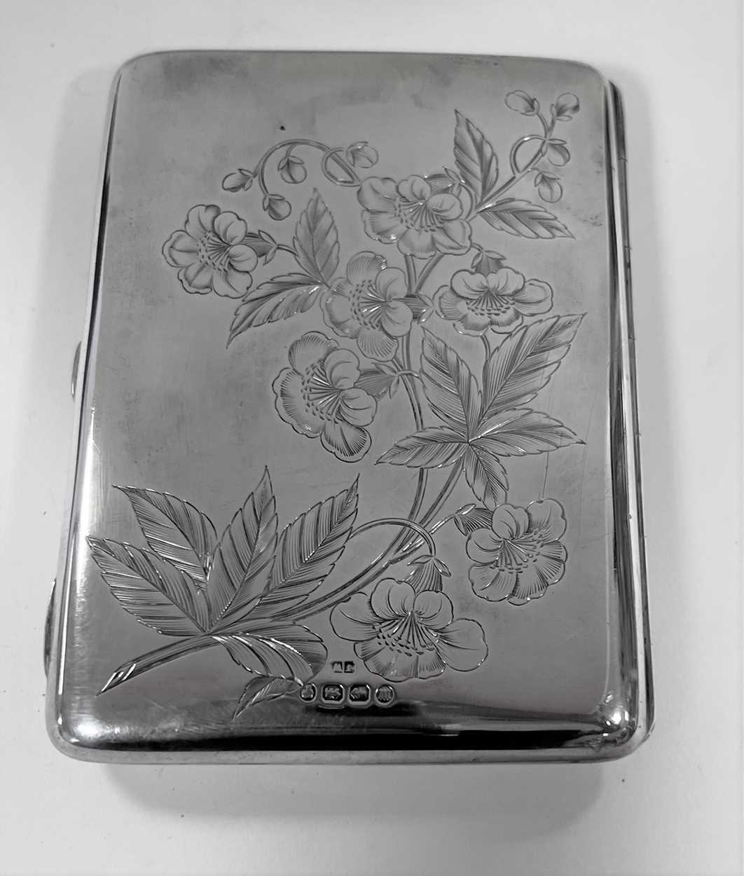 A Victorian silver purse with the original fitted case, - Image 3 of 7