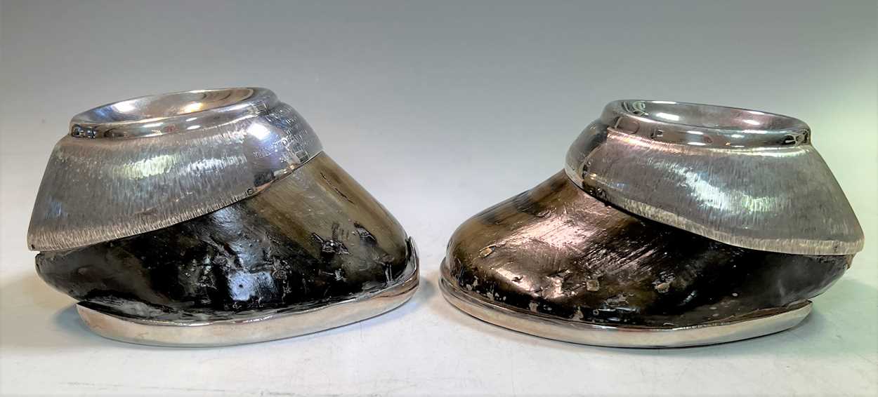 A pair of 20th century silver topped taxidermy horse's hooves, - Image 3 of 9
