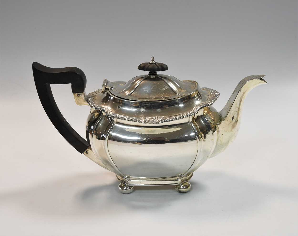 An Edward VII silver 5-piece tea and coffee set, - Image 5 of 9