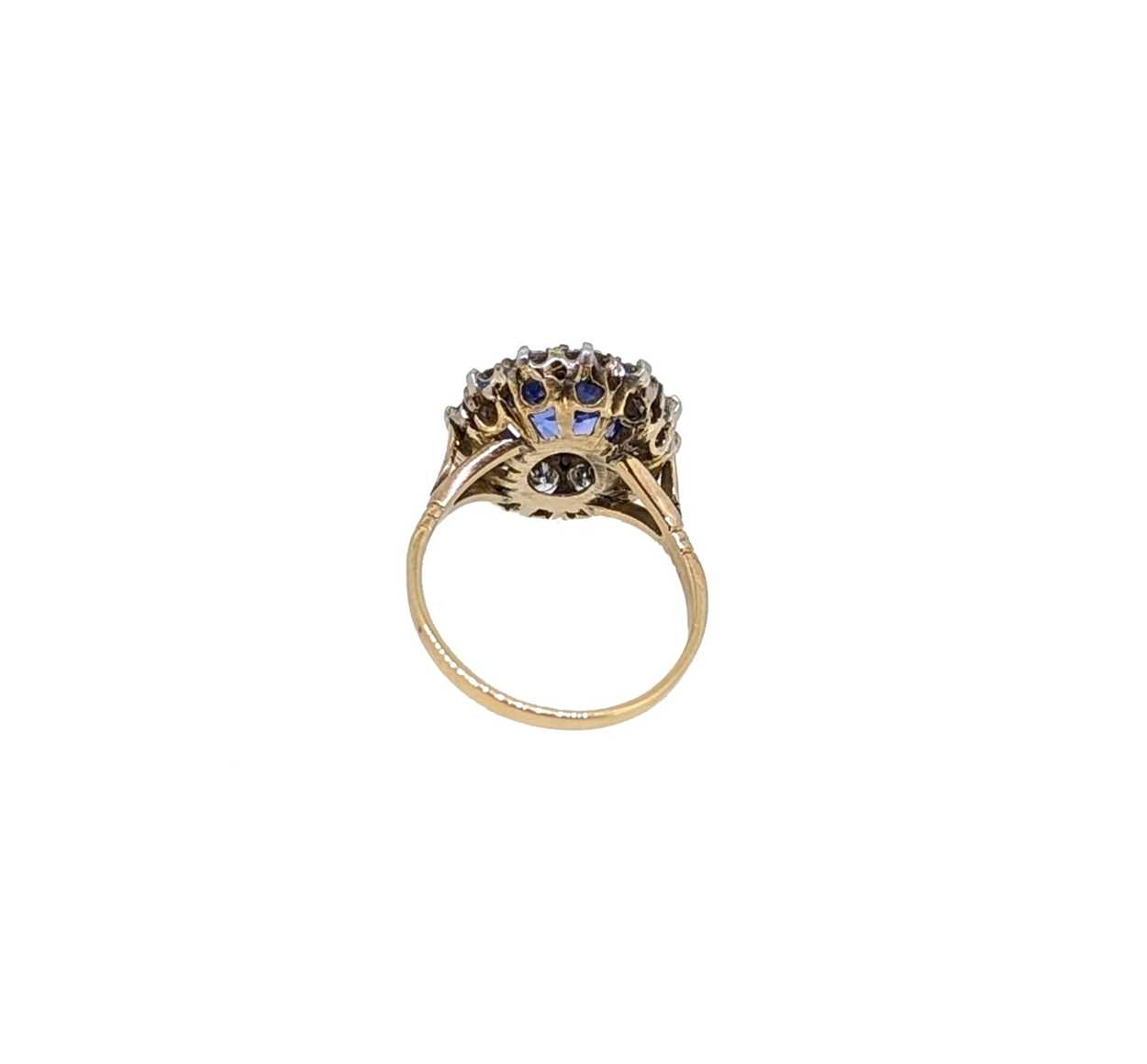 A sapphire and diamond cluster ring, - Image 4 of 6