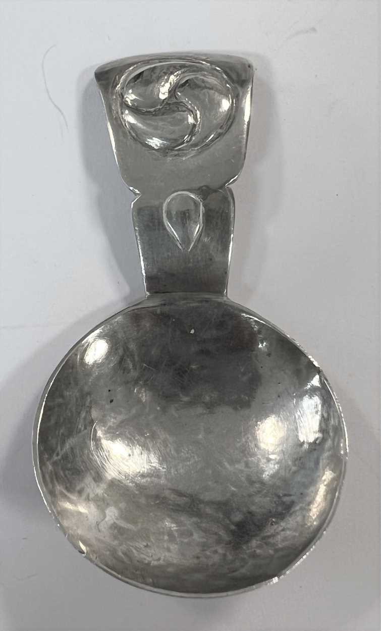 A collection of six silver 'Arts & Crafts' and later caddy spoons, - Image 5 of 19