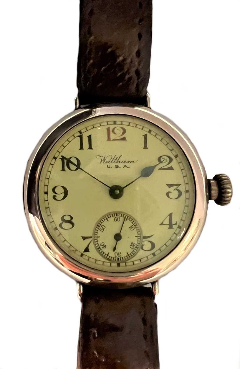 Waltham Watch Co, Waltham - A 9ct gold trench style wristwatch,