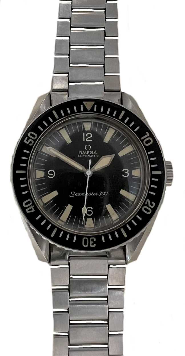 Omega - A steel 'Seamaster 300' wristwatch,