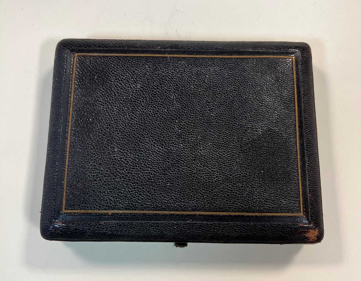 A Victorian silver purse with the original fitted case, - Image 7 of 7