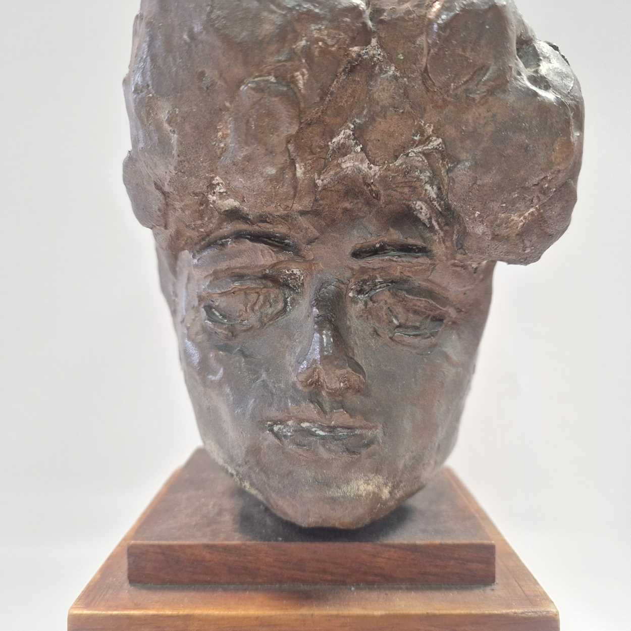 A small patinated bronze bust of a lady, - Image 3 of 6