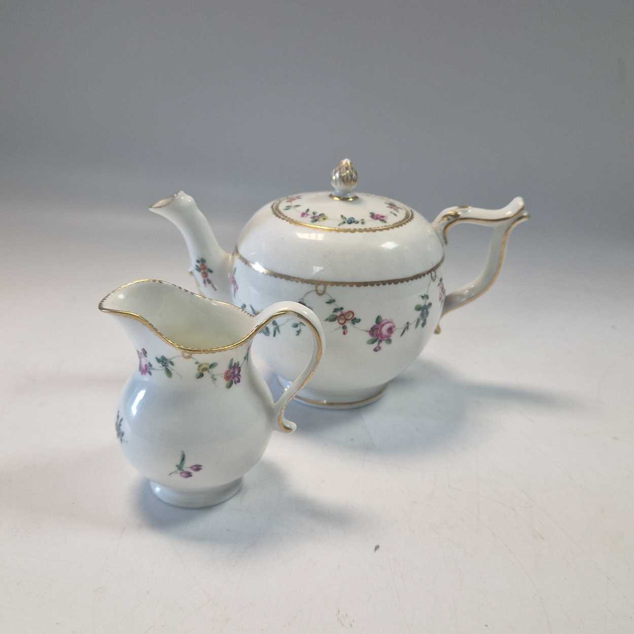 A Chelsea-Derby cabaret teapot, cover and cream jug, circa 1775, - Image 3 of 7