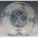 A Chinese provincial blue and white porcelain dish, Sawtow type, Ming Dynasty, Wanli Emperor,