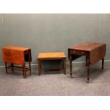 A late Regency mahogany Pembroke table 73 x 89 x 53cm closed 73 x 89 x 116cm open; a faux leather