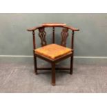 George III mahogany corner chair, 80 x 120 x 64cm